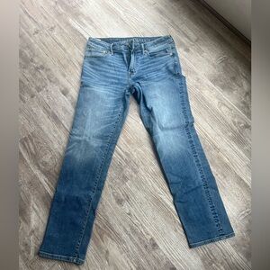 American Eagle Slim Straight-Leg Jeans Size: 32x32